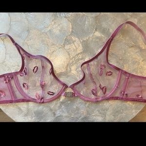 Agent provocateur lace kiss bra